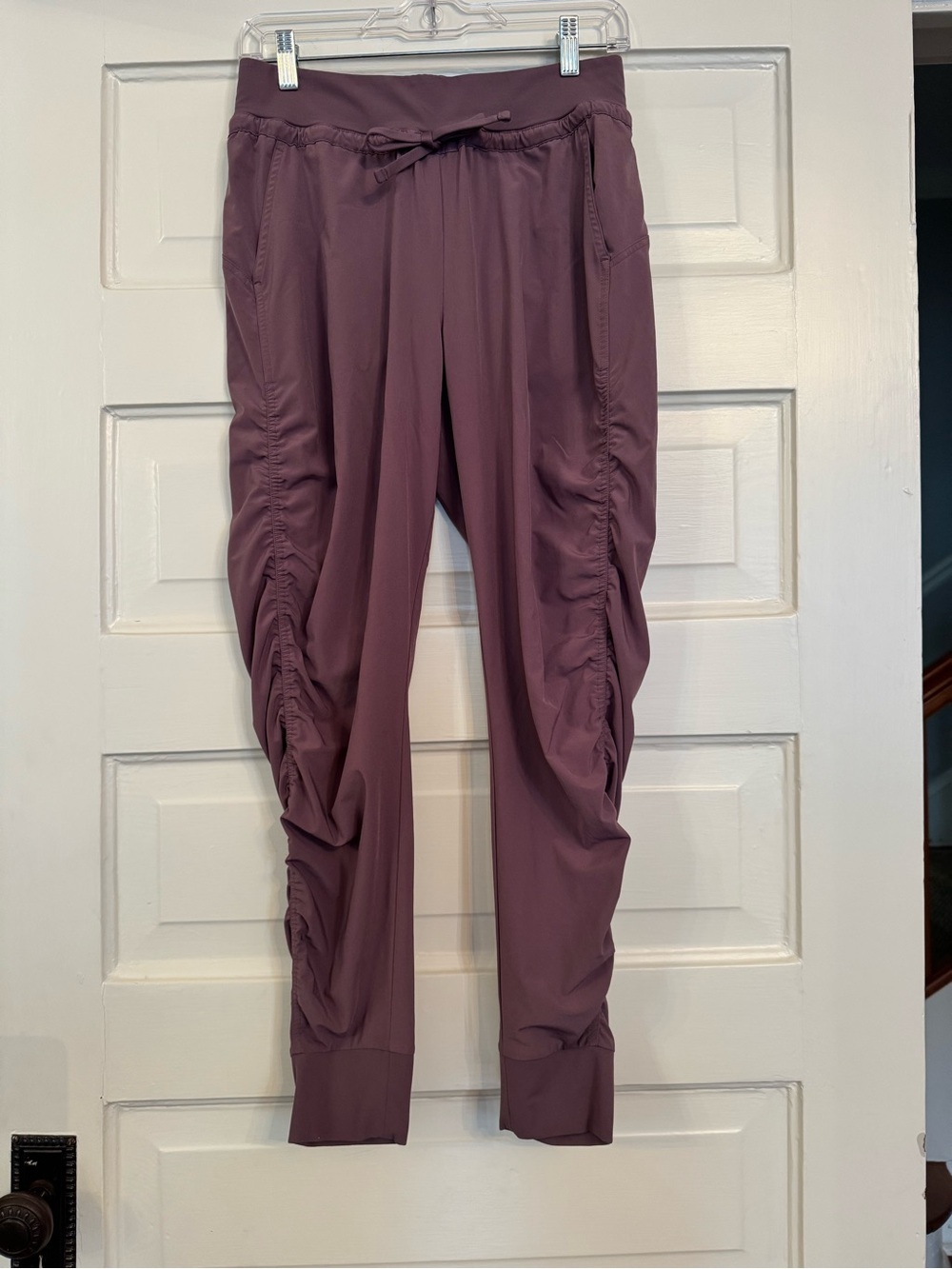 Athleta Ruched Side Joggers in Mauve Plum
